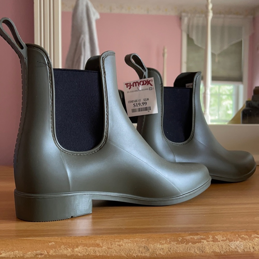 Size 7 booties